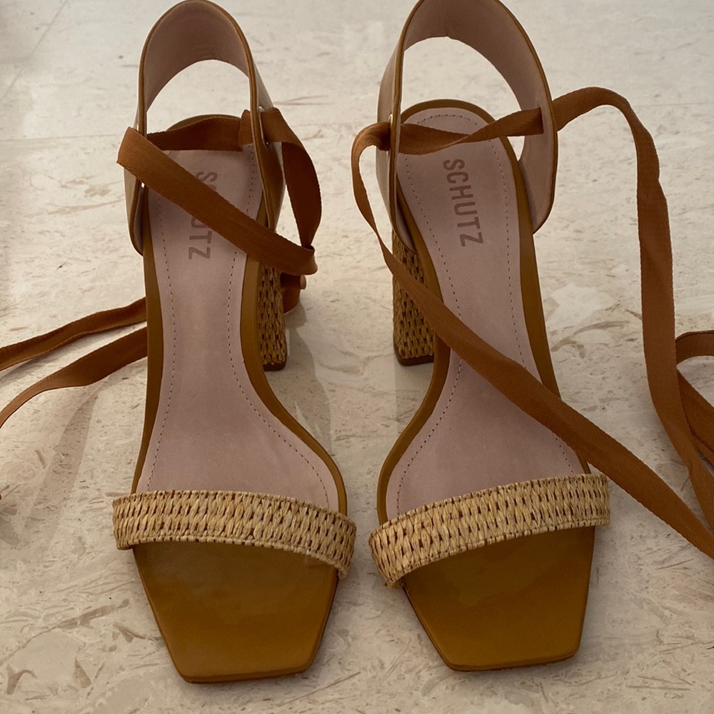 Almos new. Wore them only twice. Schutz beautiful shoes.
